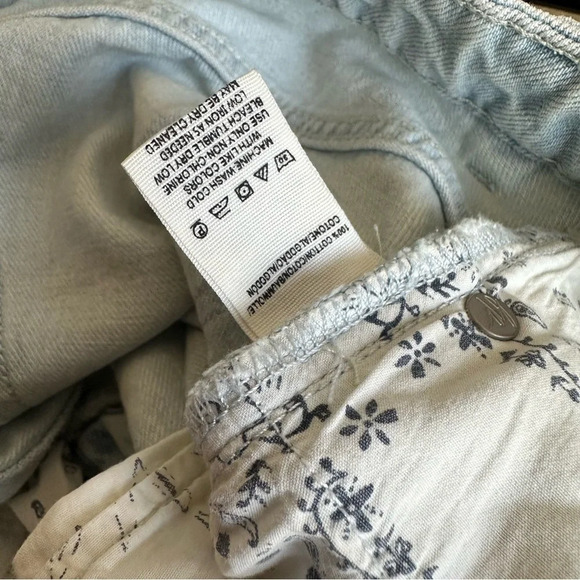 We The Free Distressed Tidal Wave Going Rogue Denim Skirt size 28 - Picture 4 of 6